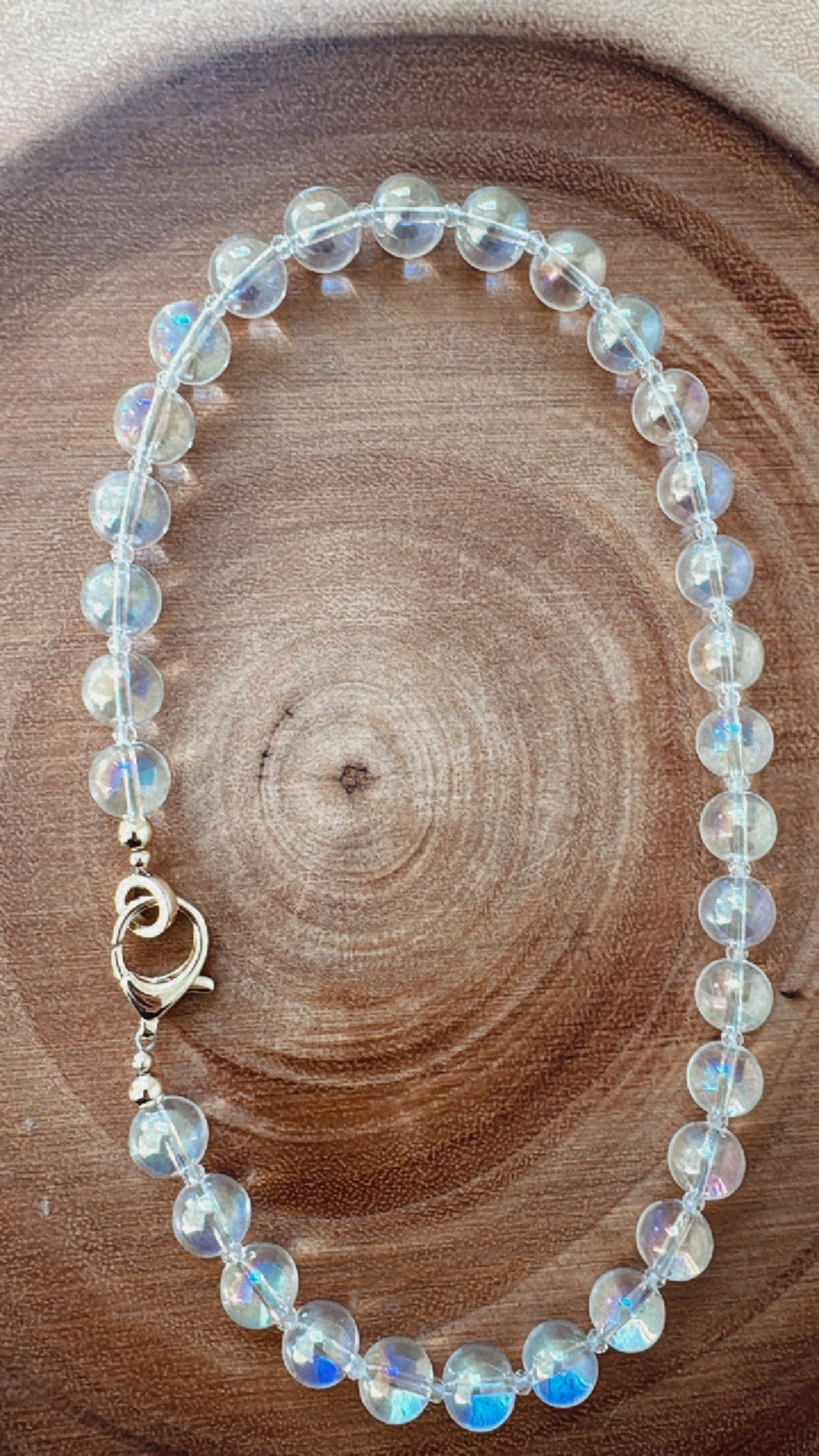 the Weiß Necklace