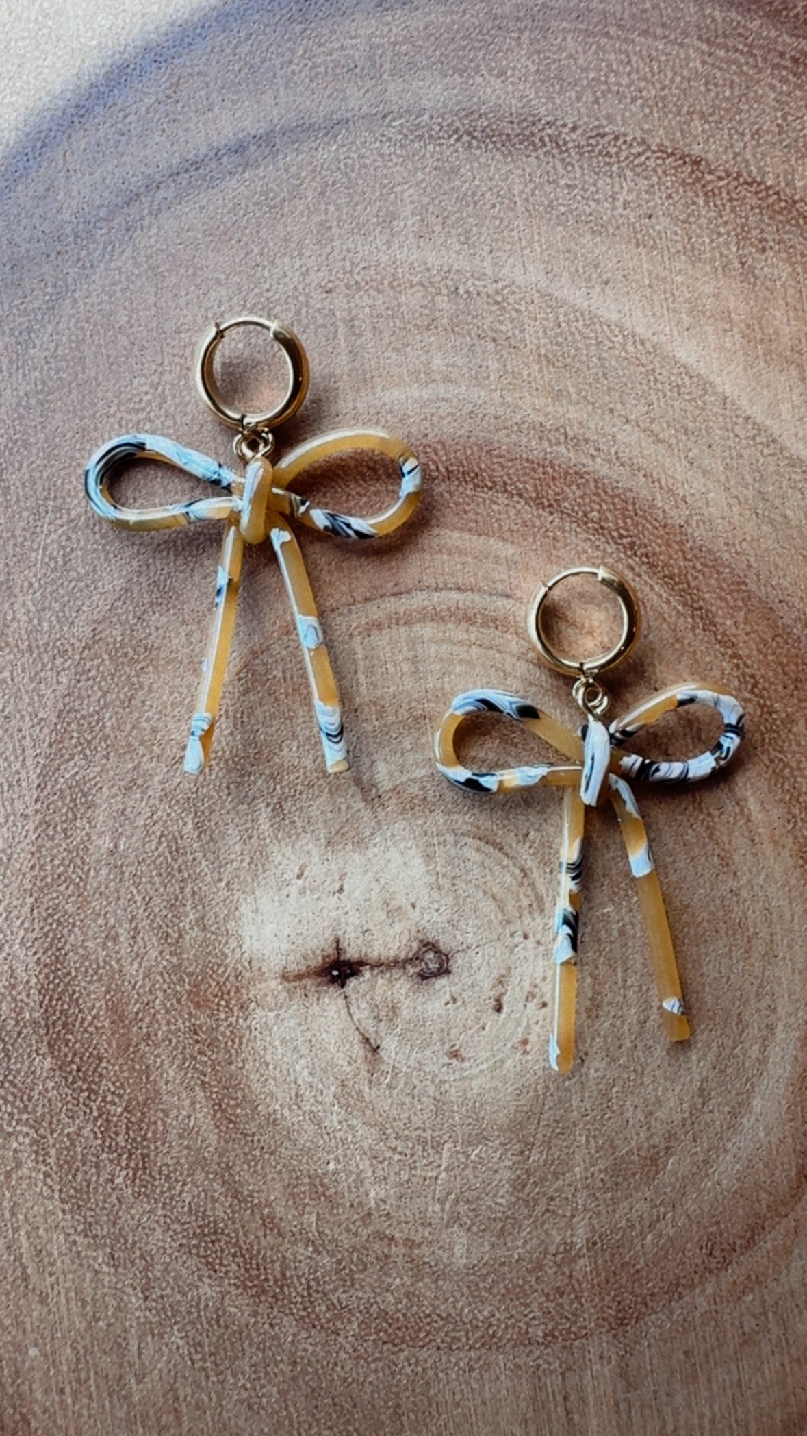 le Café Bow Earrings