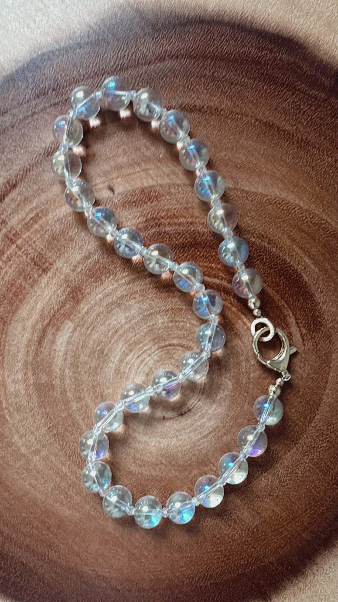 the Weiß Necklace