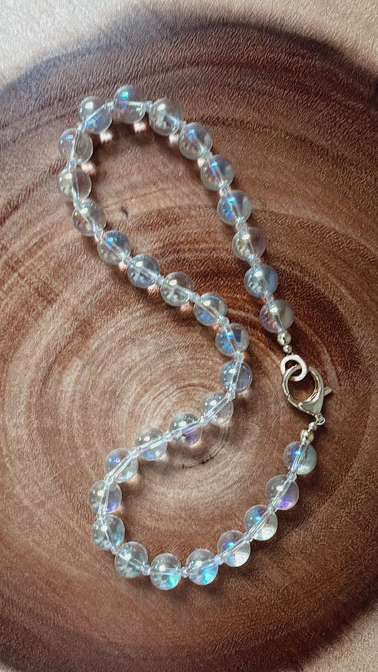 the Weiß Necklace